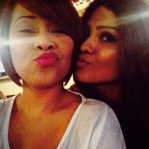 Meet your Posher, Nivia