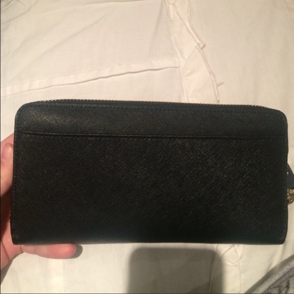 NEW cobble hill Lacey wallet. - Picture 2 of 3