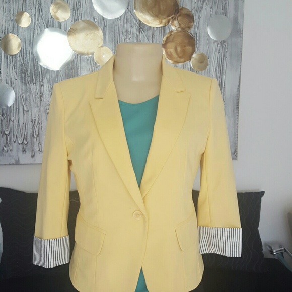 Yellow blazer - Picture 3 of 4