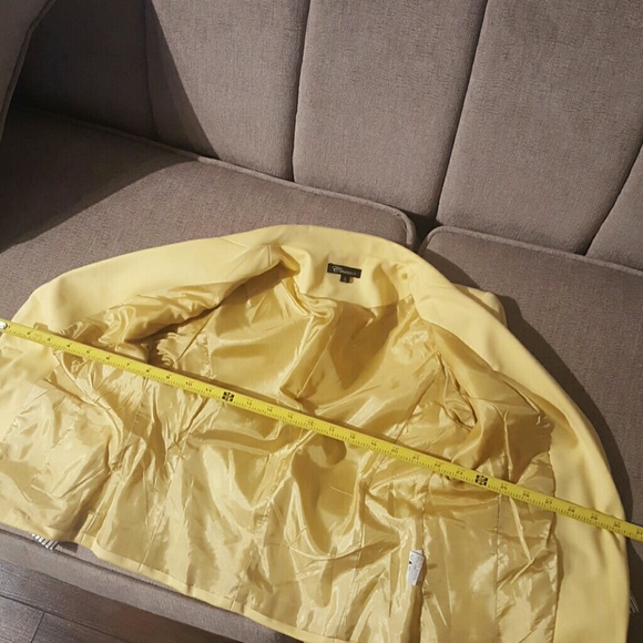 Yellow blazer - Picture 4 of 4