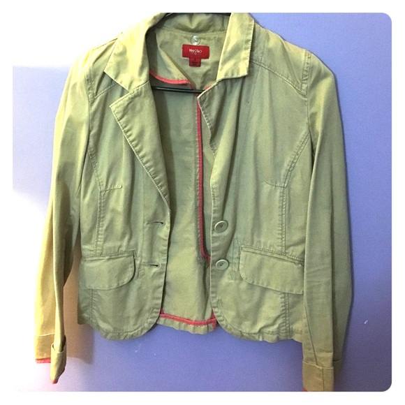 Creamy Long Sleeve Blazer ✨