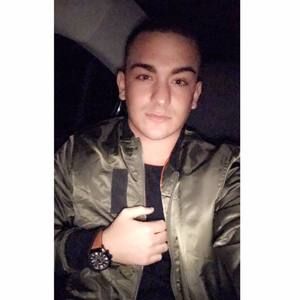 Meet your Posher, Chase