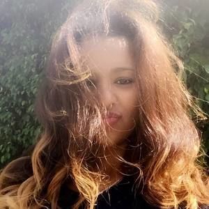 Meet your Posher, Yadanes