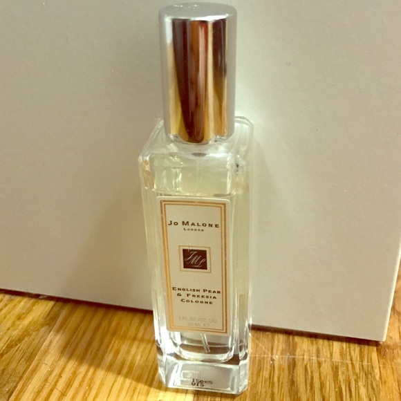 Jo Malone English Pear and Freesia cologne