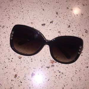 Tory Burch NEVER WORN SUNGLASSES!!!