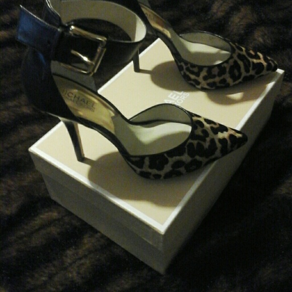 Michael Kors Leopard Leather - Picture 3 of 4