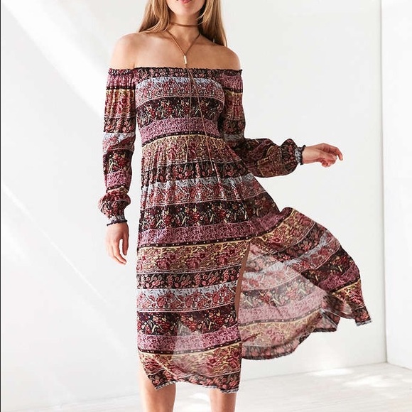 Prairie princess floral off-shoulder midi dress - Picture 5 of 8