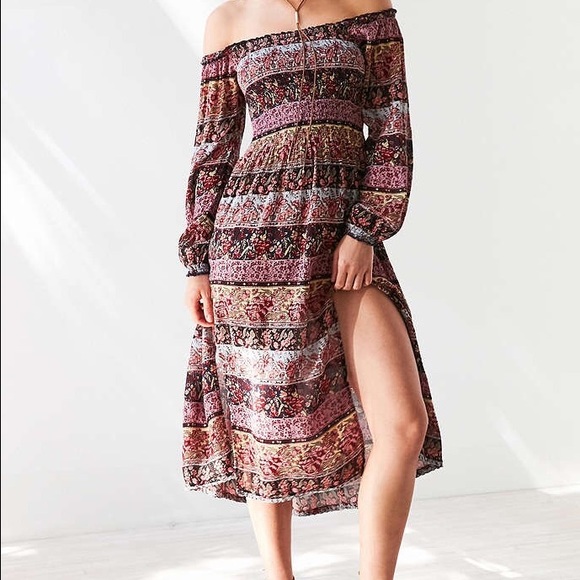 Prairie princess floral off-shoulder midi dress - Picture 4 of 8