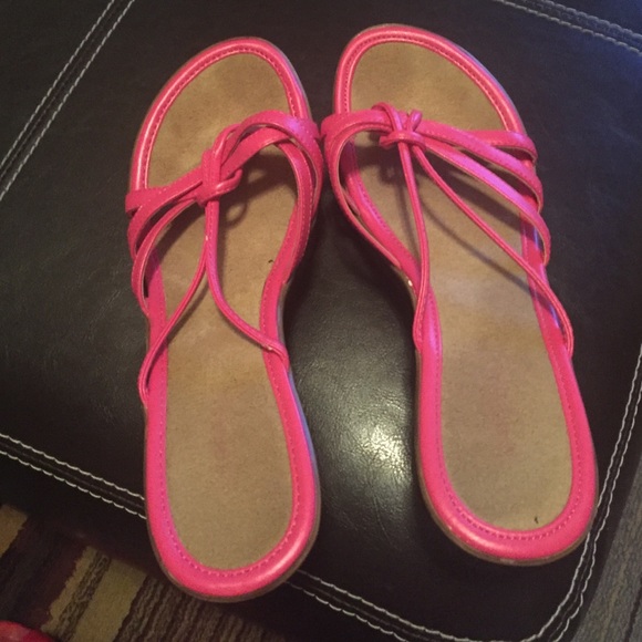 Hot pink wedges