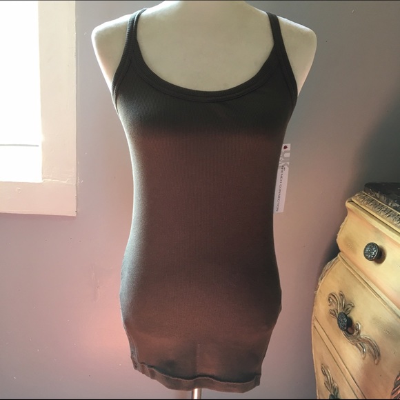 ☑️ Olive Green Tank Top - Picture 4 of 7