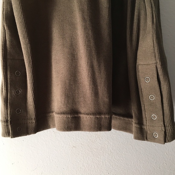 ☑️ Olive Green Tank Top - Picture 6 of 7