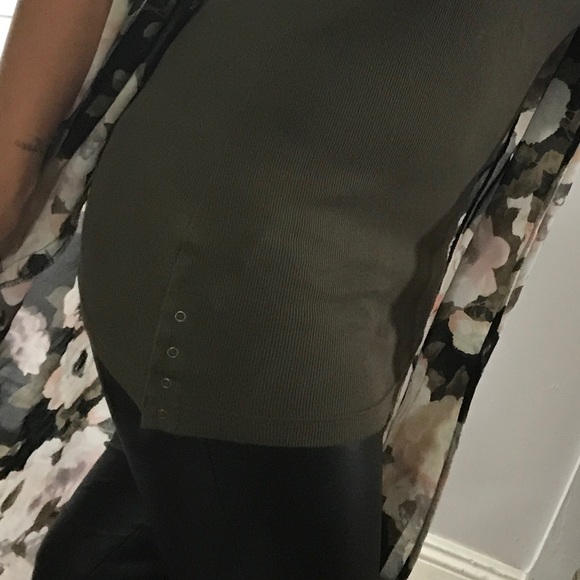 ☑️ Olive Green Tank Top - Picture 3 of 7