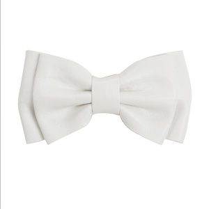 🎀White Leather Bow🦄