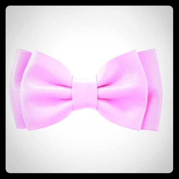 🎀Pink Leather Bow🦄