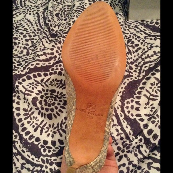 Ann Taylor heels - Picture 4 of 4