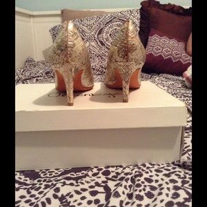 Ann Taylor heels