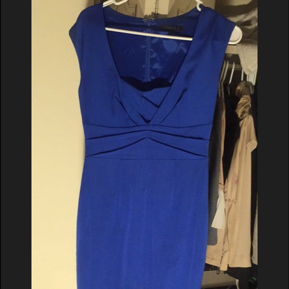 Short blue dress