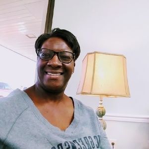 Meet your Posher, Bobbie