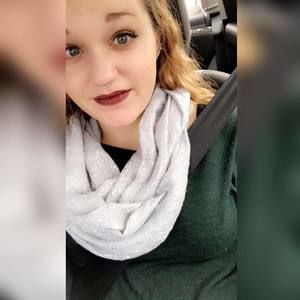 Meet your Posher, Riana