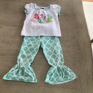 Adorable matching set!