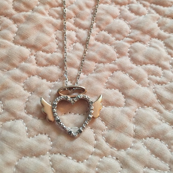 Angel heart pendant necklace