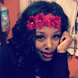 Meet your Posher, Toya