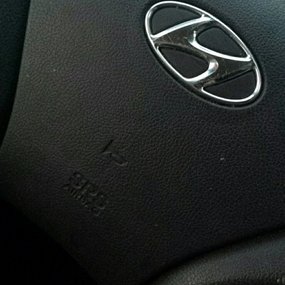 Meet your Posher, Yomi