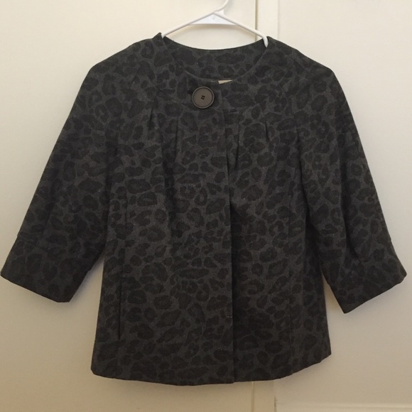 Kensie black leopard pattern wool cape
