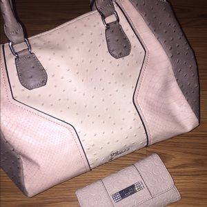 Guess purse and matching wallet