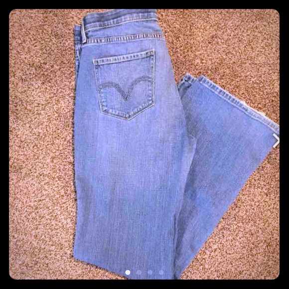 Levi jeans woman size 12