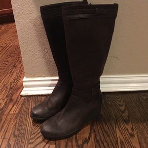 Brown size 9 uggs