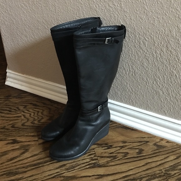 Black Uggs