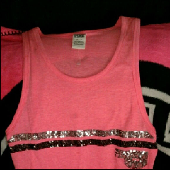 Vs Pink blink tank