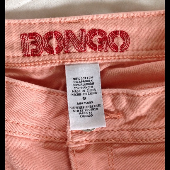 Cute peach BONGO shorts with lace - Picture 3 of 4