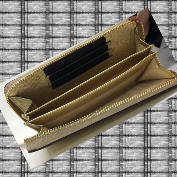 Kate Spade Gold Wristlet Wallet for Phone 7 Plus - Picture 3 of 4