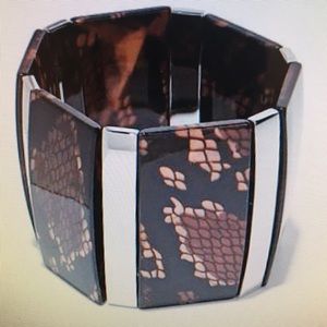 Signal Style Snake  6  3/4" Stretch Bracelet