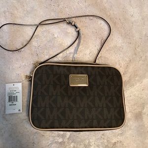 Michael kors large jet set cross body