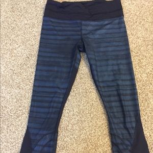 Lululemon Sz 6 Running crops