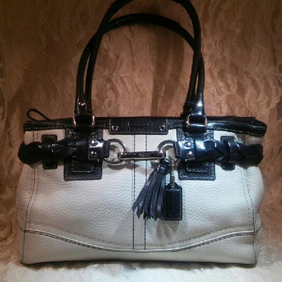 Beautiful Coach Pebble Leather Hampton