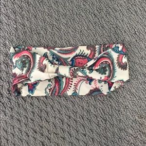 URBAN OUTFITTERS headband
