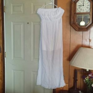 White dress Missing belt but can use small one