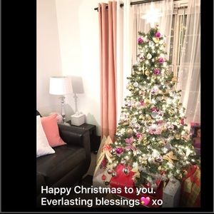 Happy Christmas Poshers! 😘xo