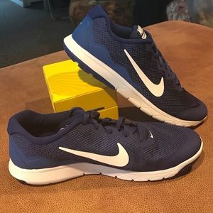 NEVER WORN Nike Flex Experience RN4, Size 10.5