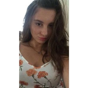 Meet your Posher, Amra