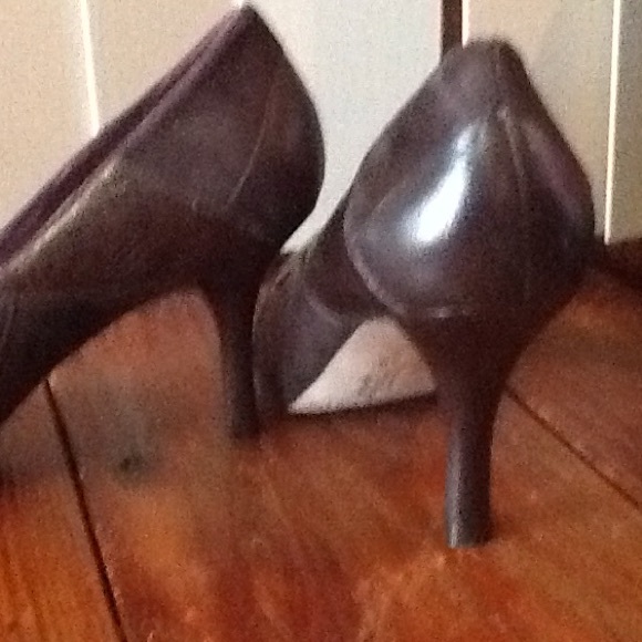 Shoes - Picture 3 of 3