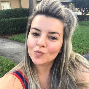 Meet your Posher, Mariana