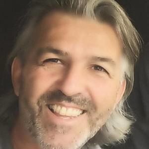 Meet your Posher, Stratis