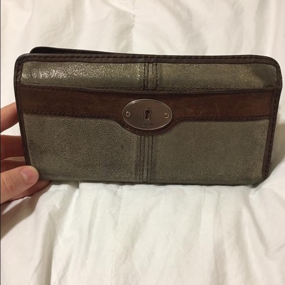 Fossil wallet