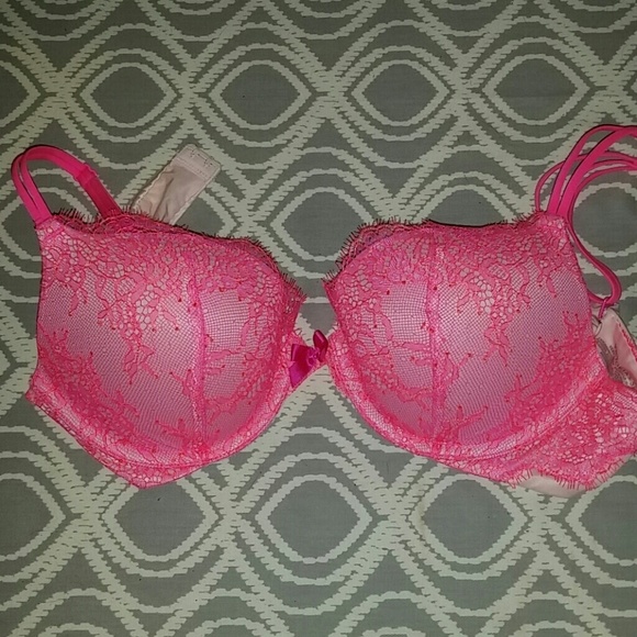 LAST CHANCE!Victorias secret very sexy push up bra