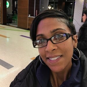 Meet your Posher, Lorin